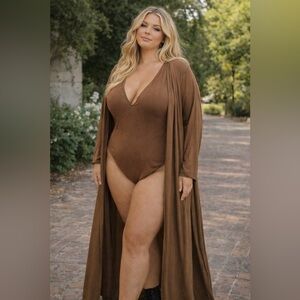 NWT Fashion Nova long duster & matching deep-V thong bodysuit set mocha brown 3x